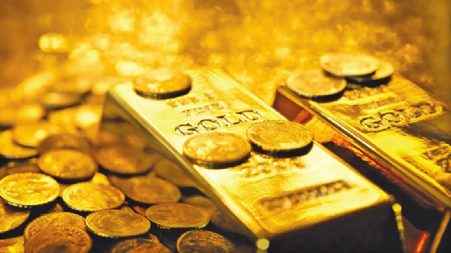 Gold prices hit record high as rate cut bets surge