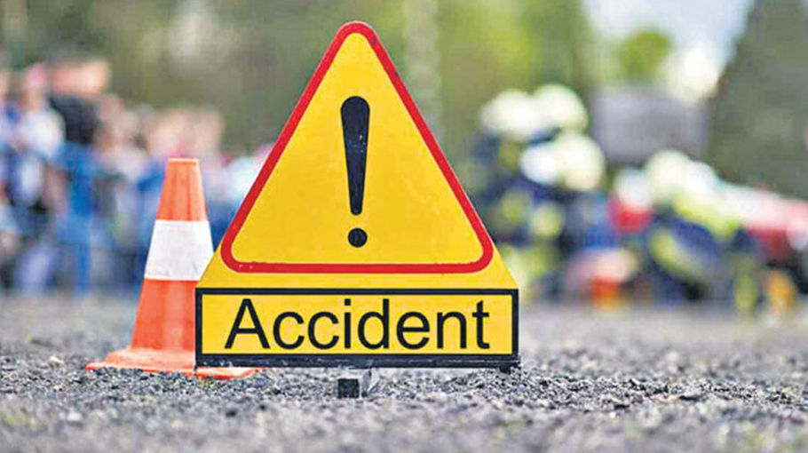 Fire Fighter Killed In Road Crash - Bangladesh Post