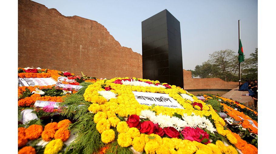 Nation pays tributes to martyred intellectuals