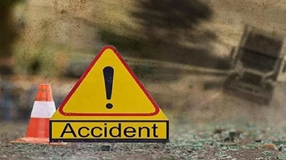 One killed in   Gopalganj road crash