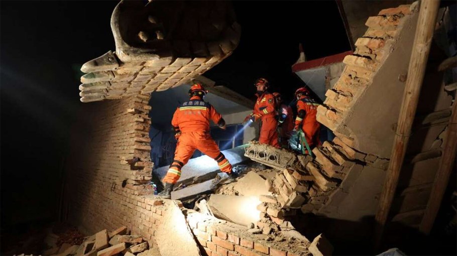 127 die in China earthquake