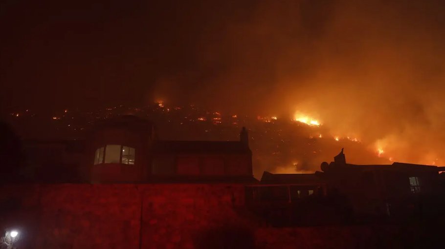 Hundreds battle wildfire threatening S Africa naval base