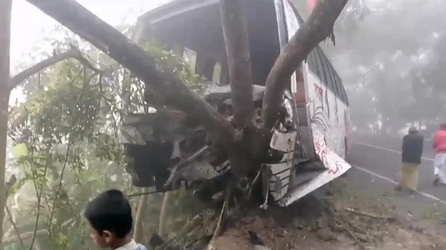 2 die in Borishal road crash