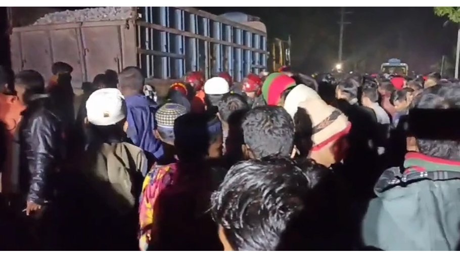Woman, son die as truck runs them over in Lalmonirhat