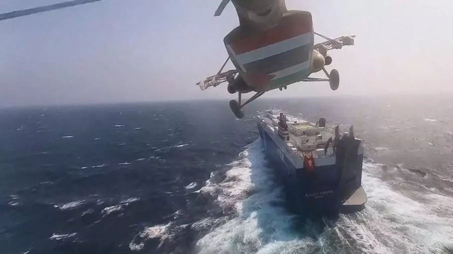 Huthi rebels fire missiles on  commercial ships in Red Sea 