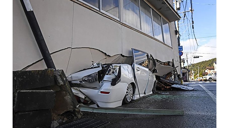 Japan quake hundreds  still cut off from help
