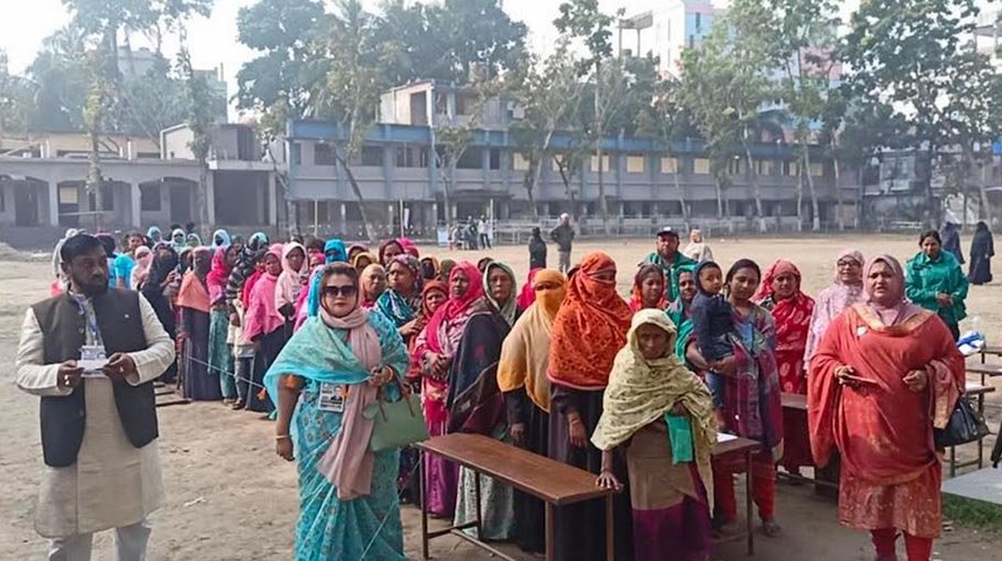 Voters exercise franchise amid festivity