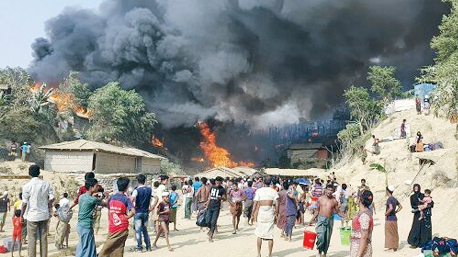 Fire in Rohingya camp guts more than 1,000 shelters
