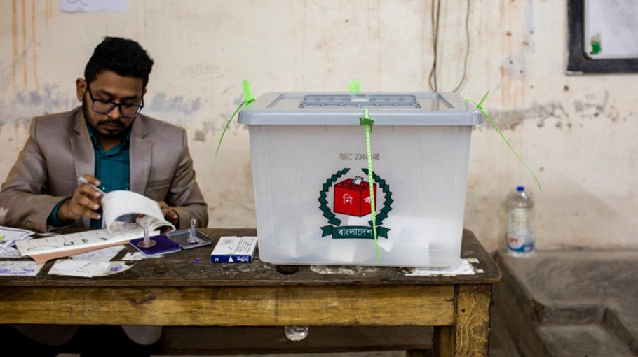 Voting held peacefully except for sporadic   incidents of clashes