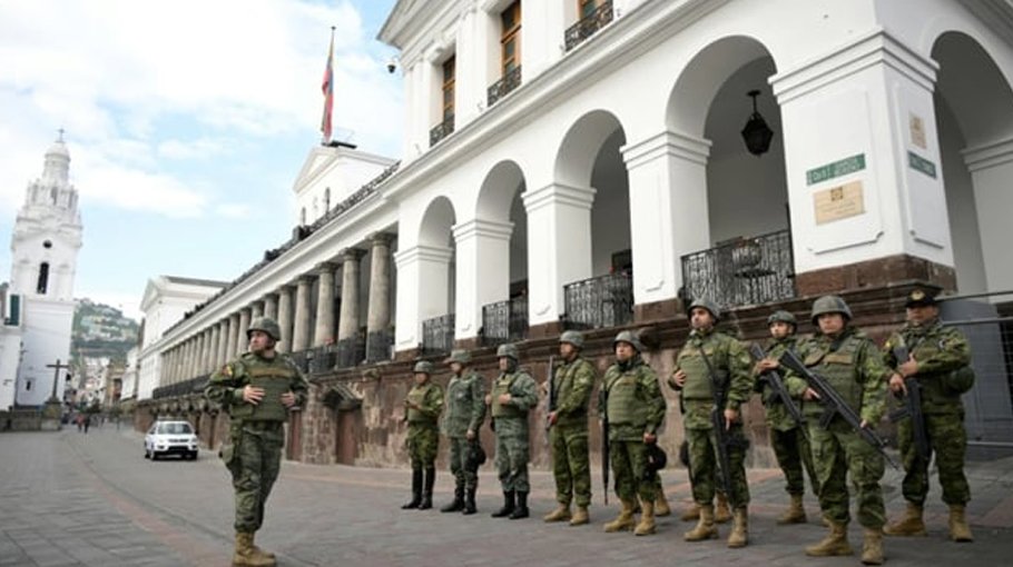Ecuador ‘in state of war’ on third day of cartel terror campaign