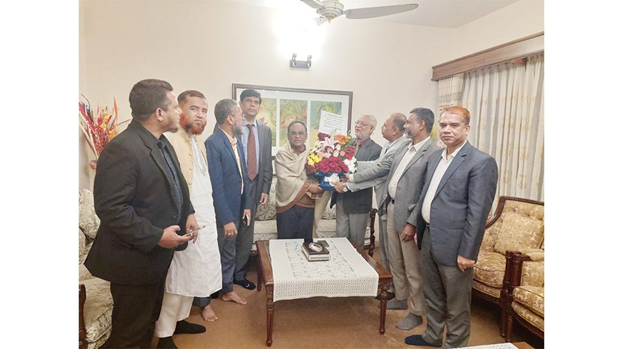 Takaful Ins officials greet its former Chairman  