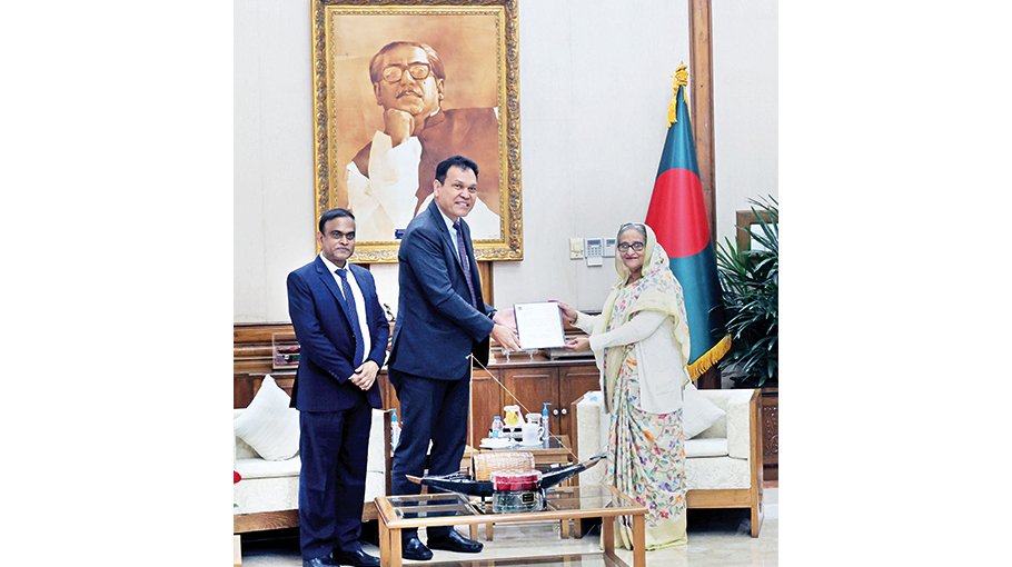 ADB pledges all-out  support to Hasina govt