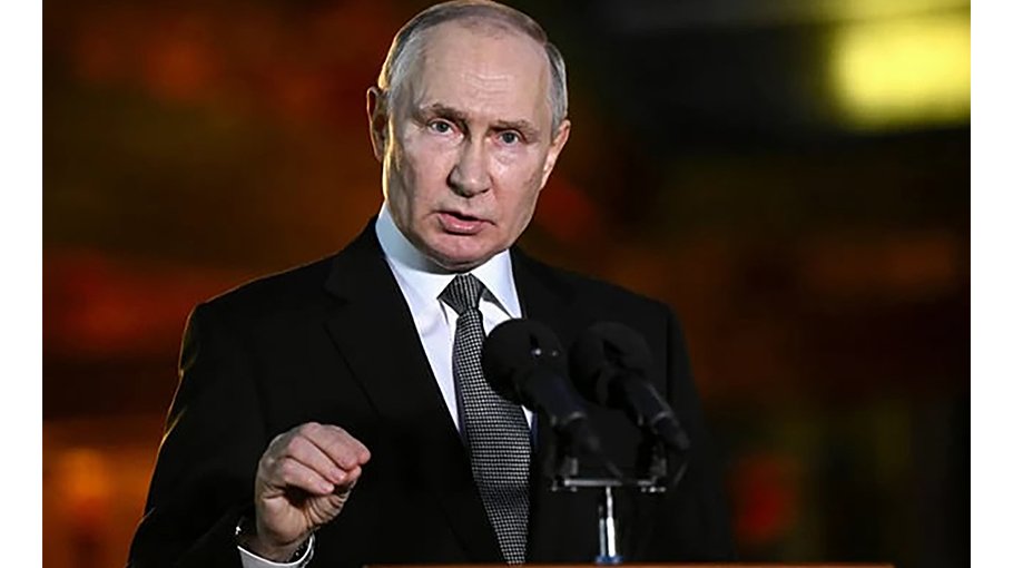 Putin says Russia must revere veterans, not ‘weirdos’