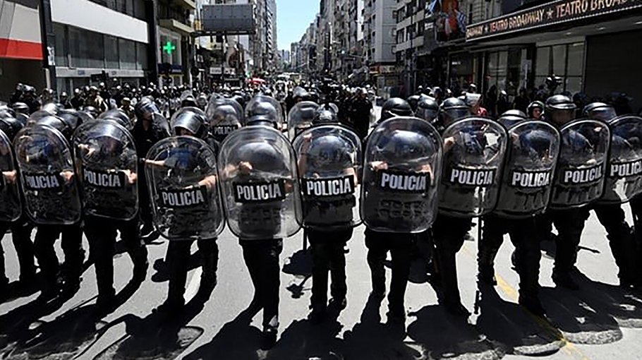 Argentine police battle protesters opposed to sweeping reform bill