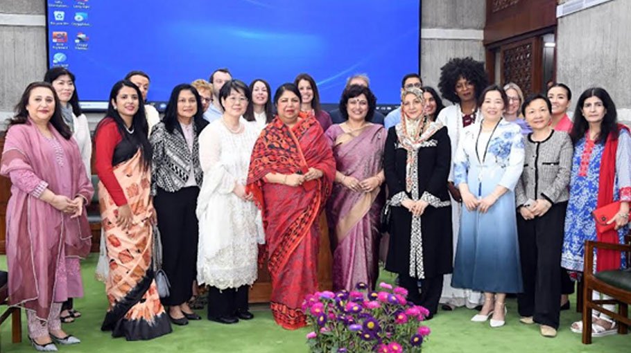 Spouses of chiefs of foreign missions call on JS Speaker