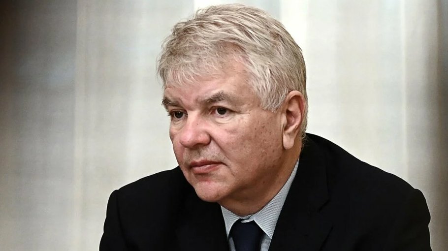 France to summon Russian envoy over slain aid workers