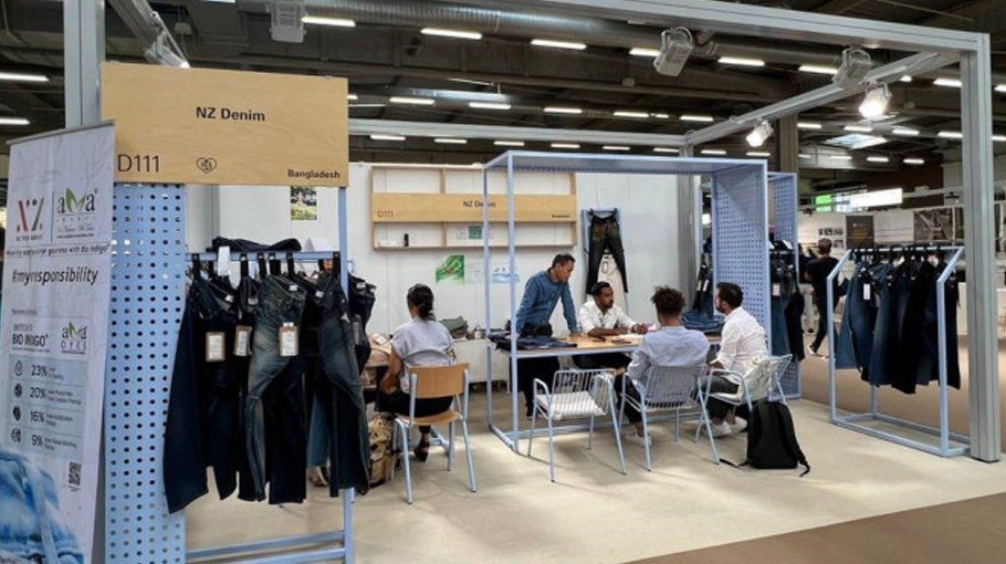 Bangladesh exhibitors drew attraction in Texworld, Paris