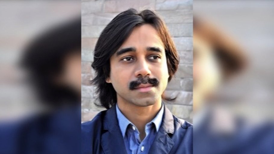 DU student files complaint against senior teacher 
