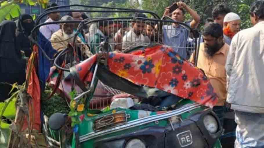 Five killed in Cumilla road  accident
