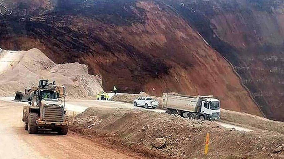 Turkey under pressure to shut down gold mine after landlside