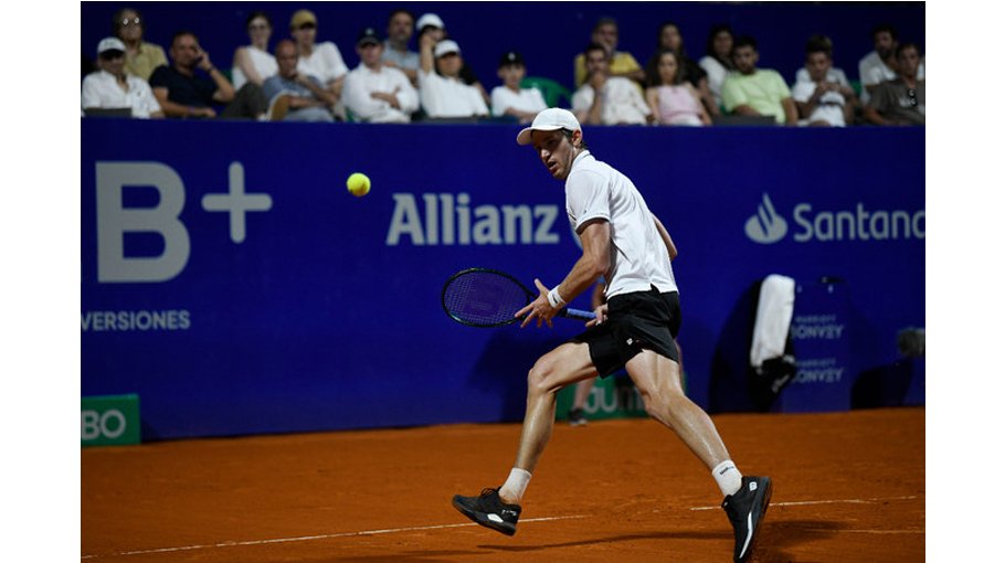 Nicolas Jarry sees off Alcaraz in semis 