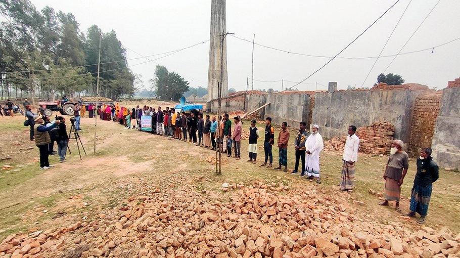 Brick field owners cheat customers of Tk 5cr
