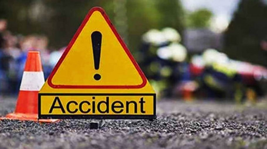 5 killed in road crashes