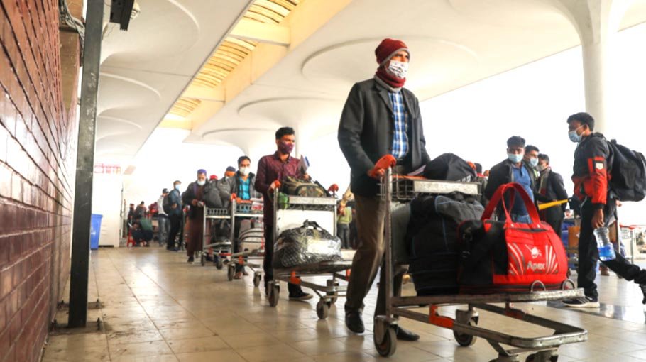 Govt plans to send 60 lakh workers abroad in 5 years