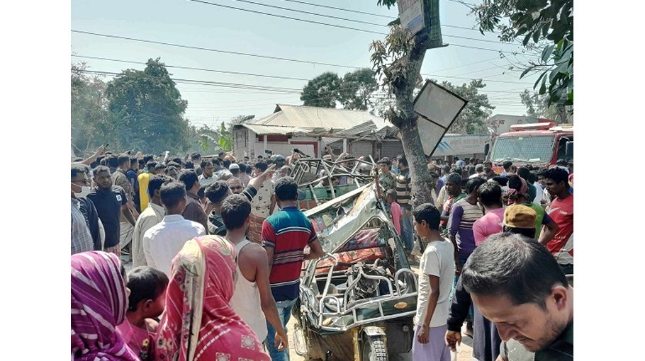 College student killed in road crash