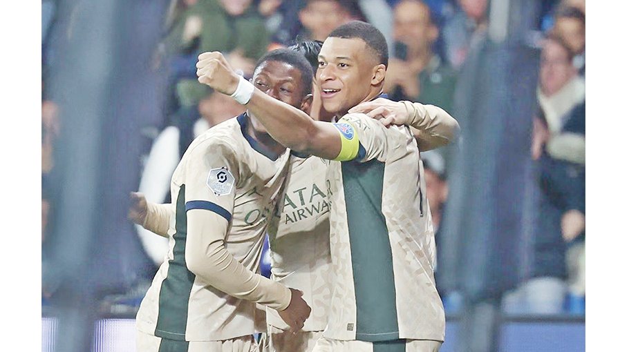 Mbappe bags hat-trick in PSG rout 