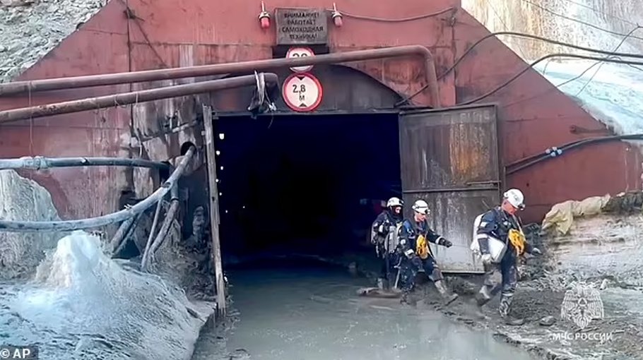 13 miners trapped in a collapsed Russian gold mine