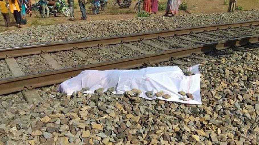 Elderly man crushed under train in Ctg