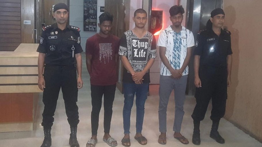 3 held with counterfeit notes in Shariatpur