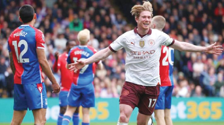Kevin de Bruyne shines as Man City maintain title challenge