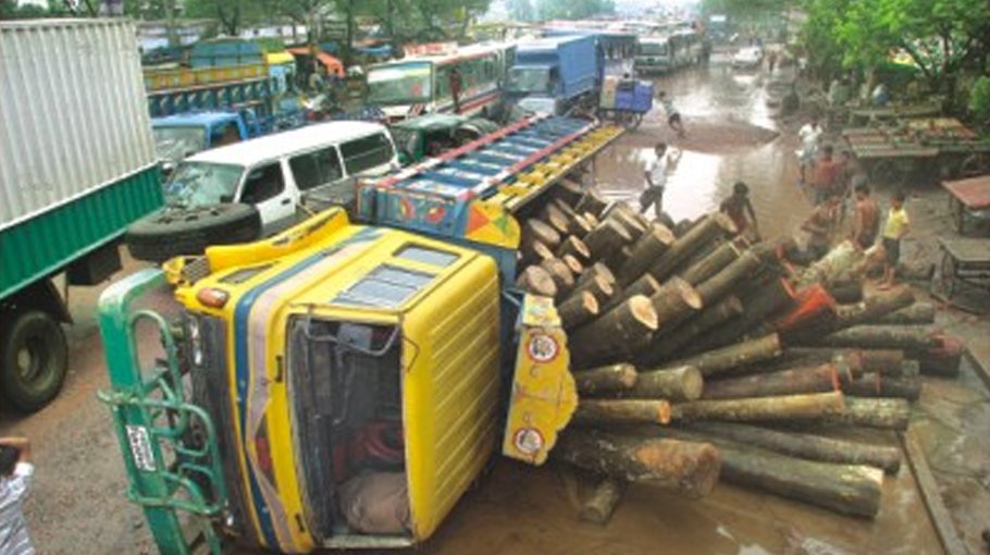 Overloaded vehicles  prone to road crashes