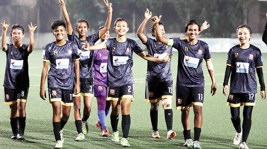 Nasreen Sports Academy closer to title 