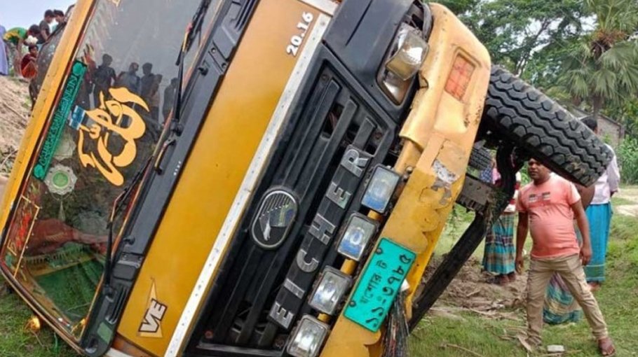 2 killed in Satkhira road crashes