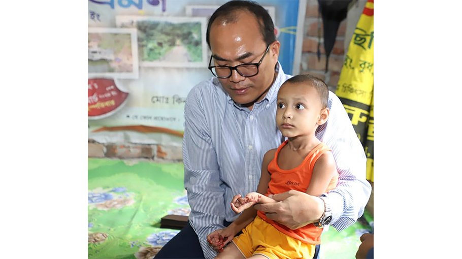 Chuadanga DC comes forward for kid’s treatment