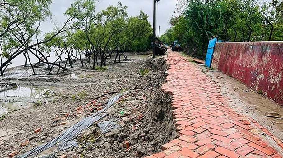 Cyclone Remal: Over 2 lakh people affected in Satkhira