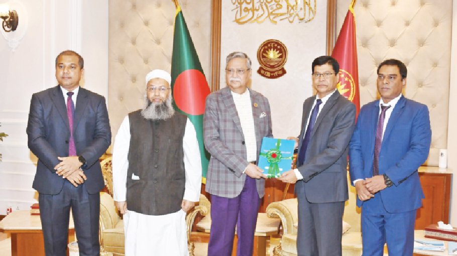 President asks CAG office to ensure proper use of public money