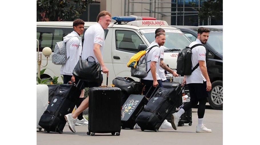 Socceroos arrive in Dhaka