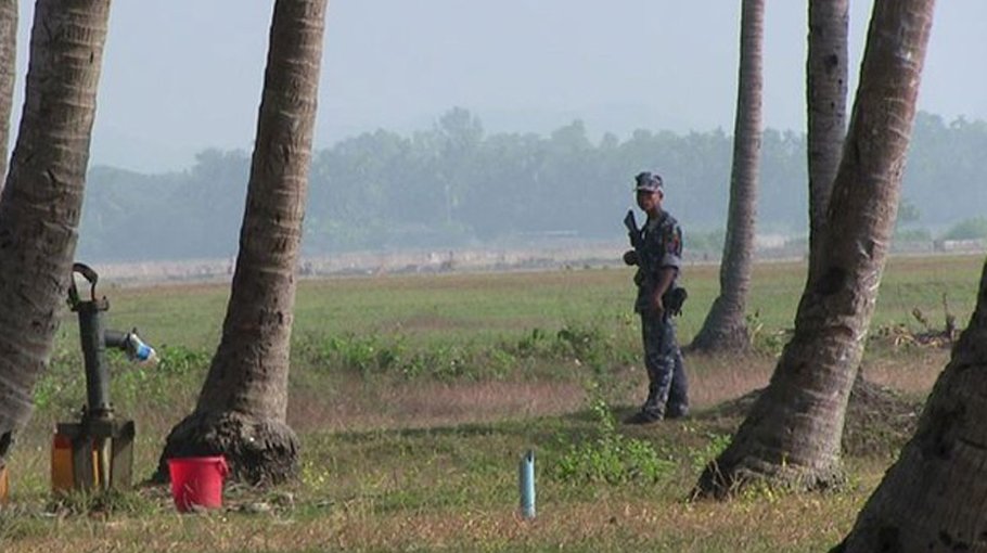 Myanmar rebels claim junta outpost on Bangladesh border