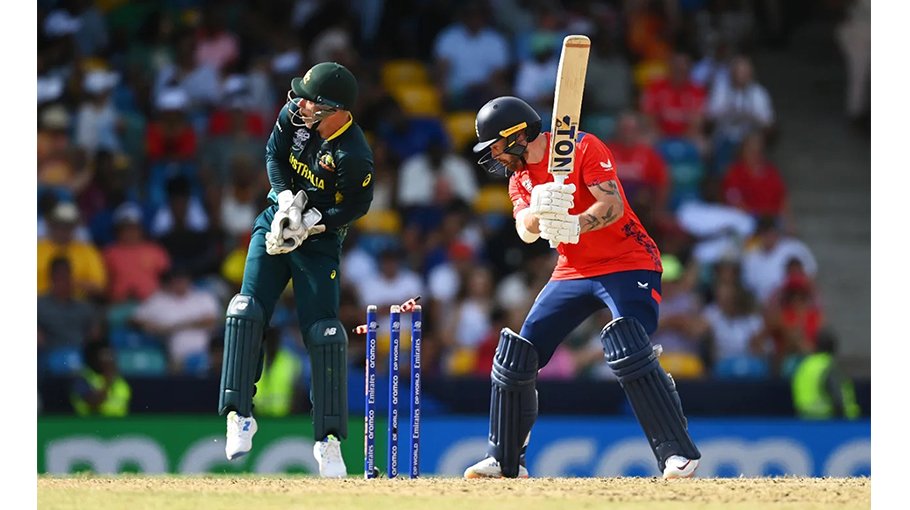 Ruthless Australia crush England