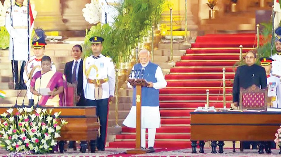 Narendra Modi sworn in as Indian PM