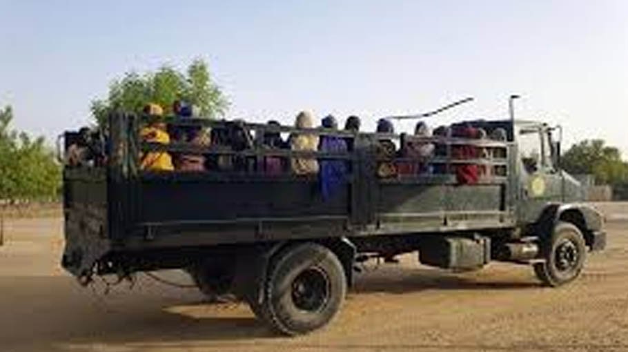 Nigeria gunmen kill 26, kidnap dozens
