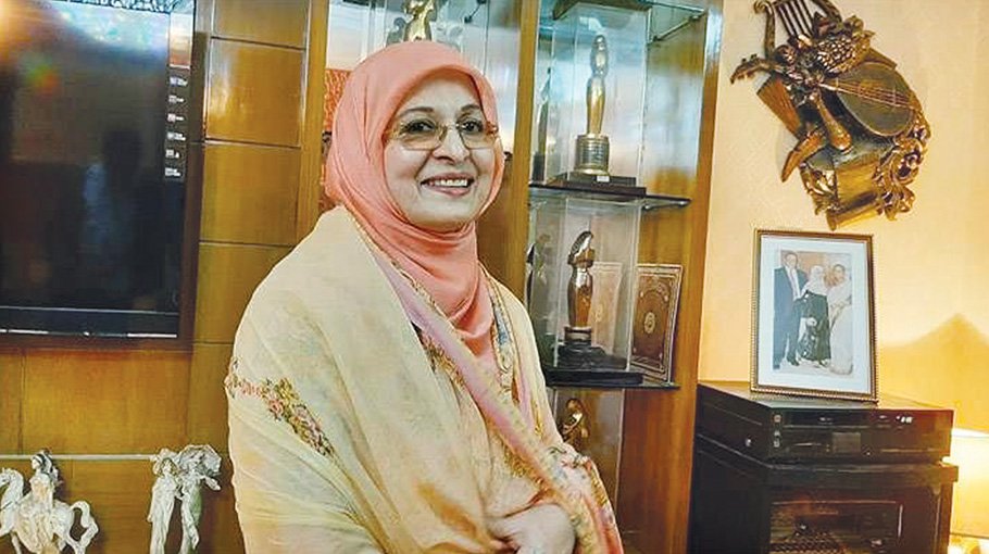 Shabana celebrates 72nd birthday