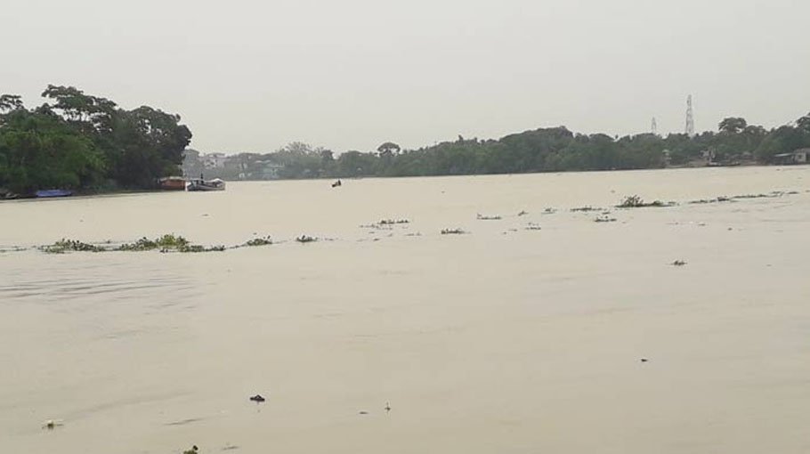 Major rivers in full spate