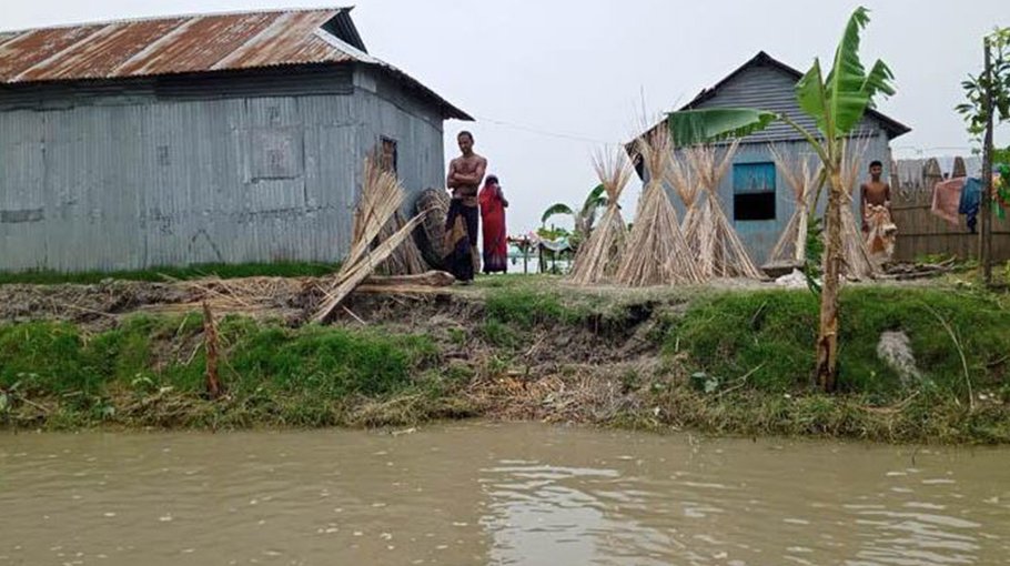 1,000 families marooned in Sundarganj upazila