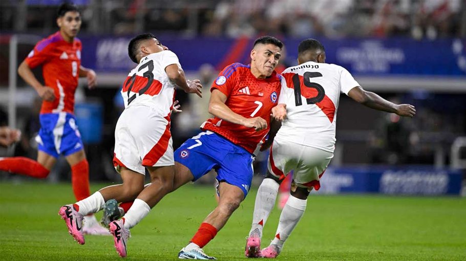Chile hold Peru to 0-0 draw in Copa opener