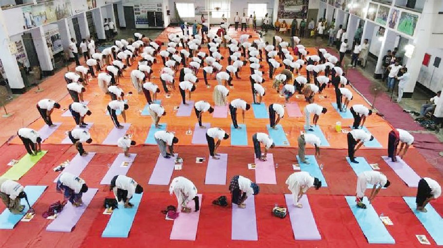 10th Int’l Yoga Day celebrated at RU